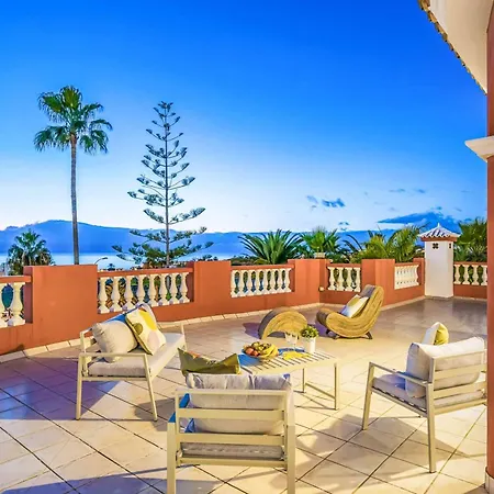 Oleada Villa Costa Adeje (Tenerife)