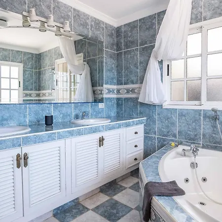 Oleada * Costa Adeje (Tenerife)